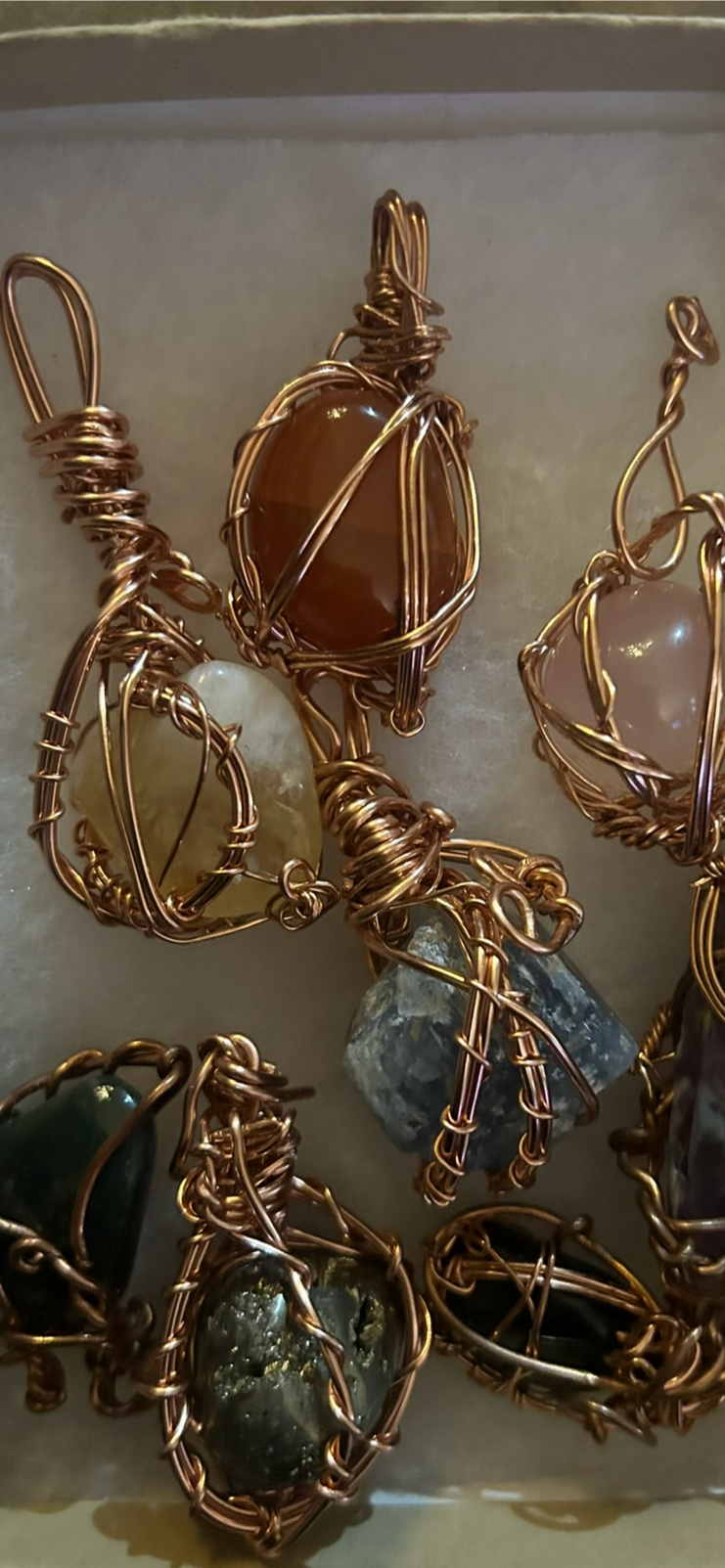 SoulSignal Necklace – Intuitively Wrapped Copper Crystal for Personalized Healing